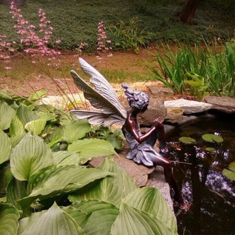 Norvo | Sitting Elf Sculpture | Hagedekor