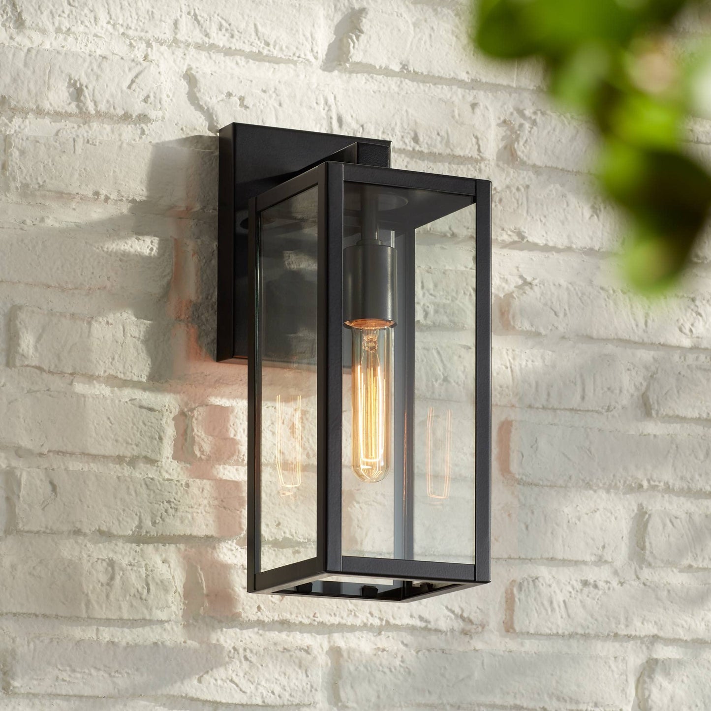 Norvo | John Timberland Titan Moderne Utendørs Vegglampe, Svart Metall Med Klart Glasspanel