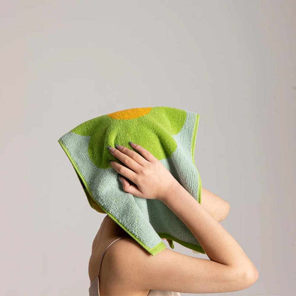 Norvo | Cheerful Floral Print Cotton Bath Towel