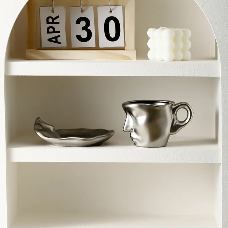 Norvo | Metal Touching Face Creative Ceramic Kiss Kaffekopp, Kunstnerisk Vibe Krus & Tallerken Sett