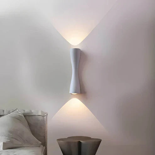 RéconfortGlow – Elegant Vanntett Vegglampe for Innendørs og Utendørs Norvo