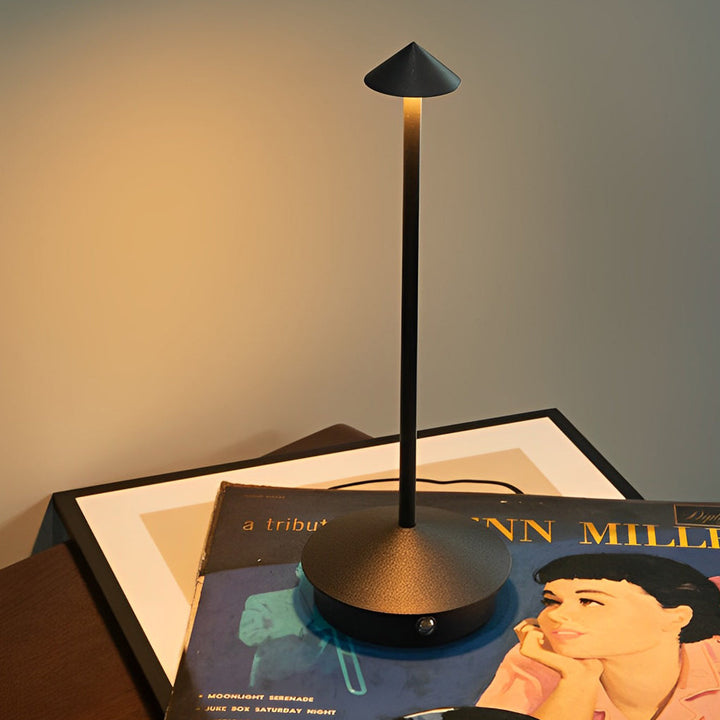 Norvo | Pina Pro - Stilig Dimbar USB Bordlampe