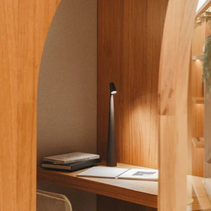 Norvo | Trådlampet Skandinavisk Minimalistisk LED Bordlampe