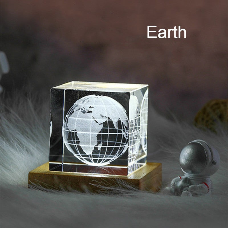 Norvo | 3D Galaxy Krystall Glass Cube med Ladelig Fargerik Lysbase, for Gave & Hjem Dekorasjon