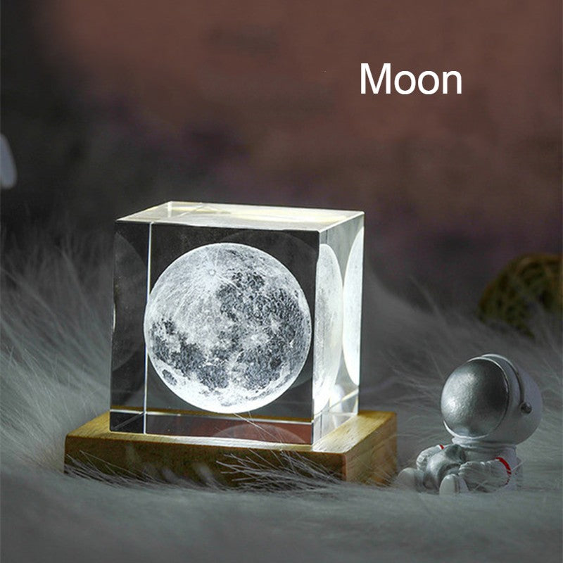 Norvo | 3D Galaxy Krystall Glass Cube med Ladelig Fargerik Lysbase, for Gave & Hjem Dekorasjon