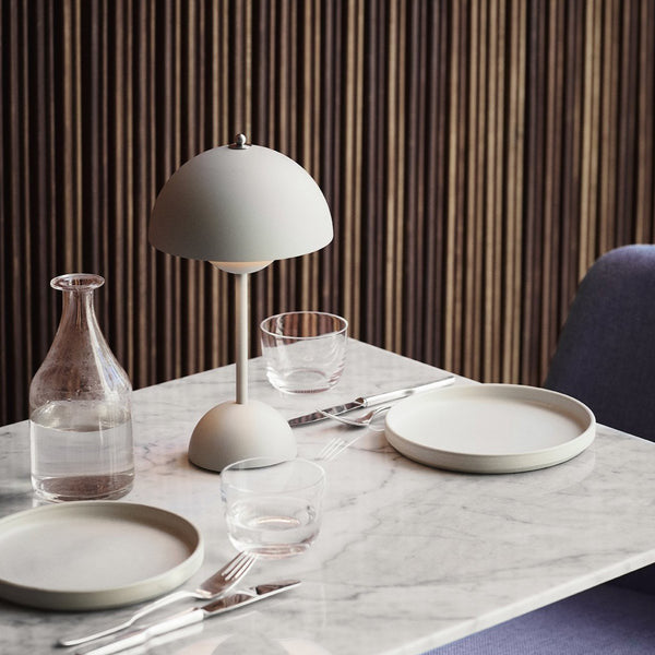 Norvo | Justerbar lysstyrke blomsterpotte lampe - Italiensk oppladbar bordlampe VP3