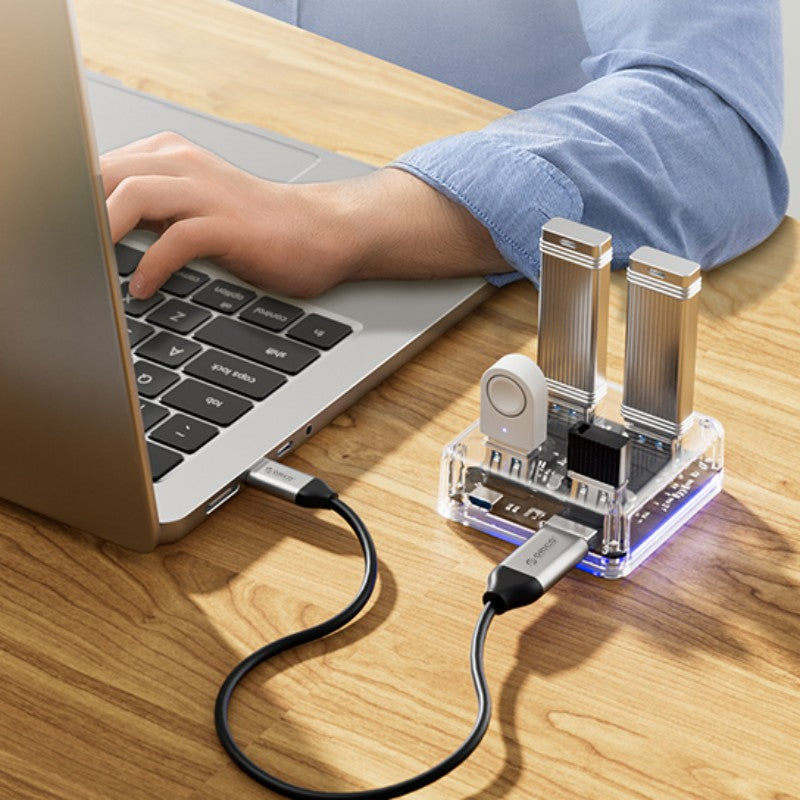 Norvo | Transparent Minimalist 4-Port USB 3.0 Utvidelsesdokk