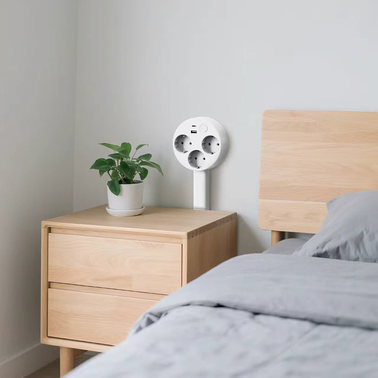 Norvo | Smart Utvidbar Stikkontakt med USB | 3 Stikkontakter + Utvidbar Arm + 180° Svingarm