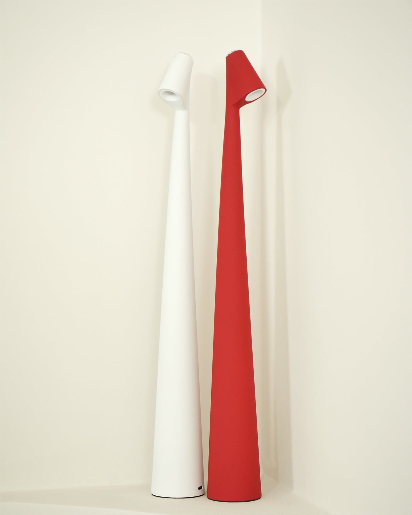 Norvo | EcoLight – Energieffektiv oppladbar skrivebordslampe