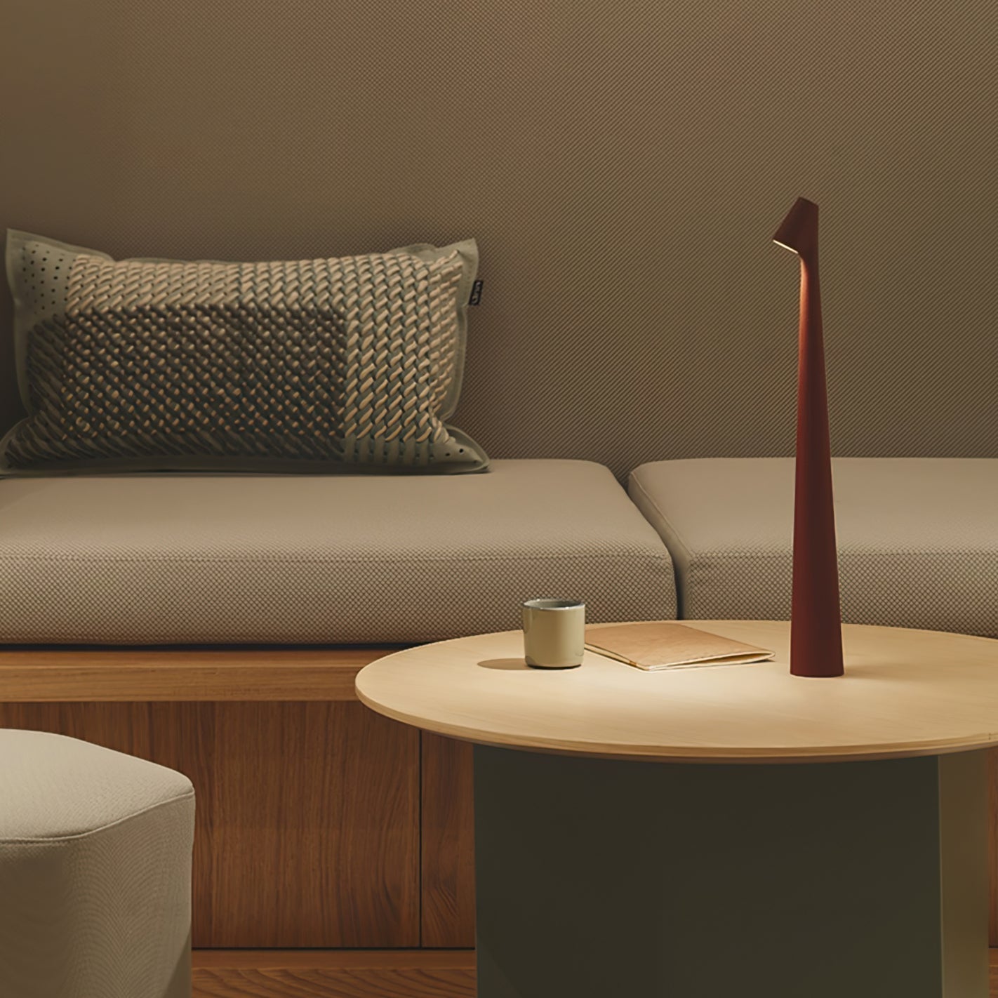 Norvo | EcoLight – Energieffektiv oppladbar skrivebordslampe