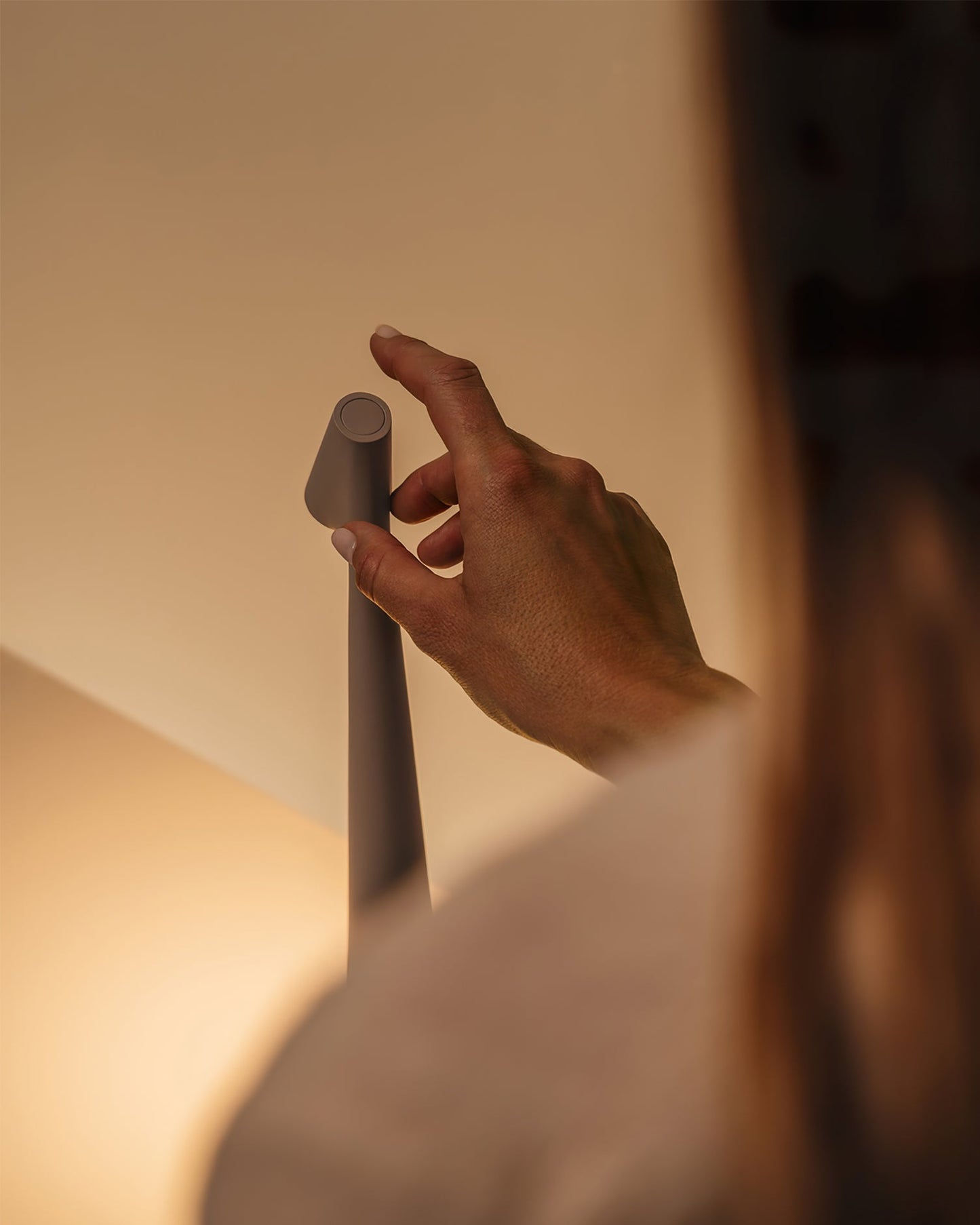 Norvo | EcoLight – Energieffektiv oppladbar skrivebordslampe