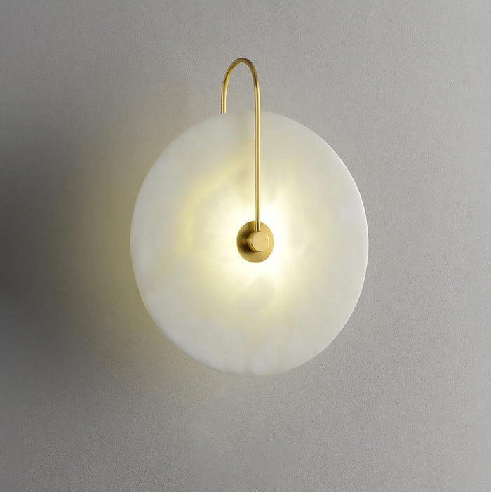 Norvo | Alabaster LED Vegglampe – Eleganse og Rolighet i Lys