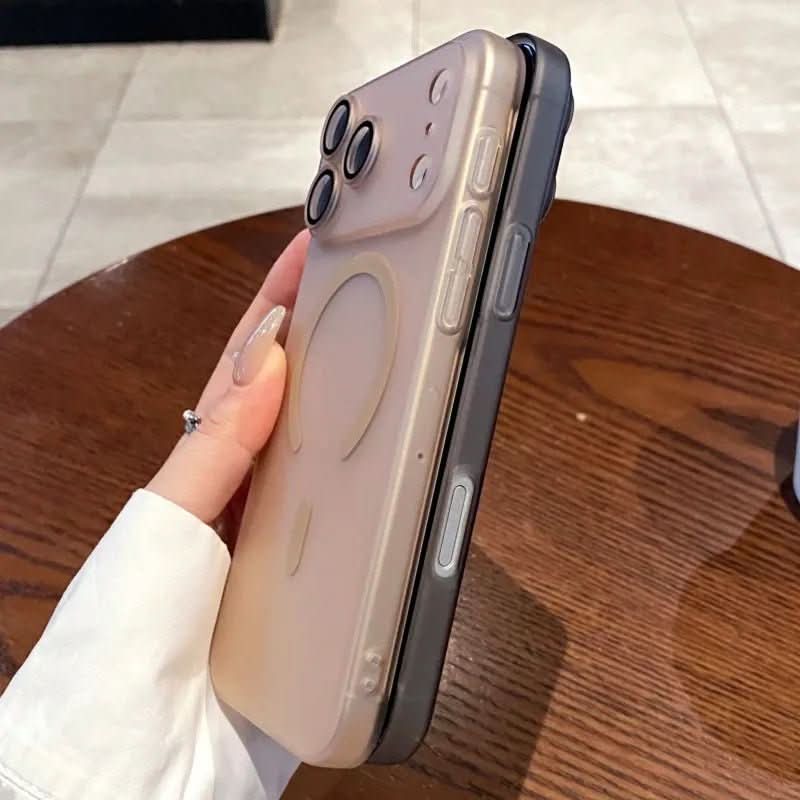 Norvo | Ultra-tynn, matt, klar MagSafe-deksel for iPhone