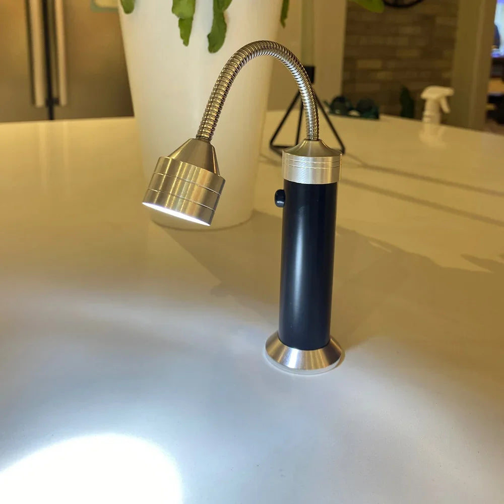 Norvo | Magnetisk BBQ Lys med 360° Rotasjon og Lyse Hvite LED-lamper