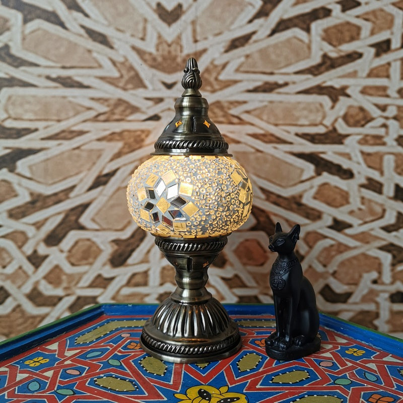 Norvo | Tradisjonell Tiffany Oval Glass Jern 1-Lys Bordlampe for Stuen