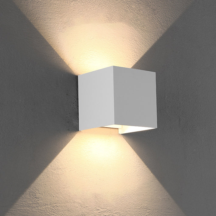 Norvo | Moderne Minimalistisk Vanntett kube Opp Ned Aluminium Glass Induksjon LED Vegg Lys Lamper For Soverom