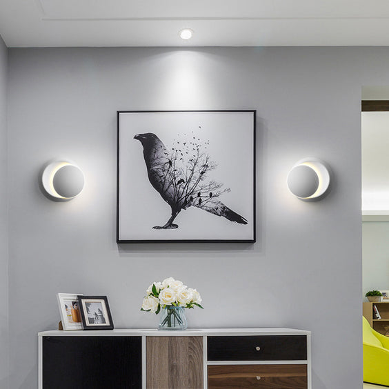 Norvo | Moderne nordisk jern rund eklips roterbar LED vegglampe for nattbord