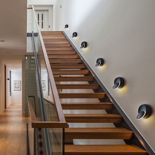 Norvo | Moderne nordisk jern rund eklips roterbar LED vegglampe for nattbord