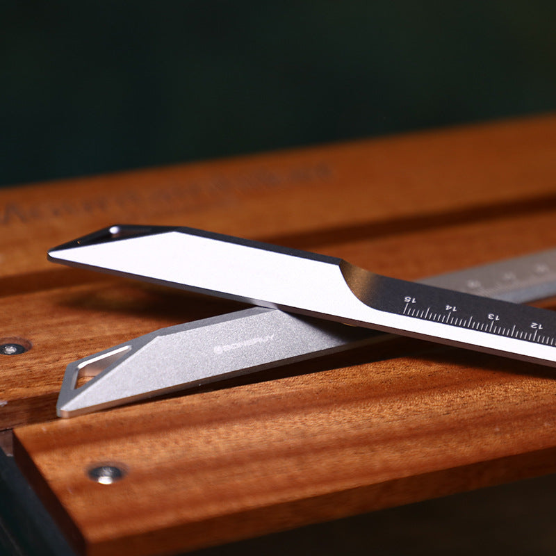 Norvo | Multi-funksjonell tegne- og utkast aluminiumlegeringslinjal