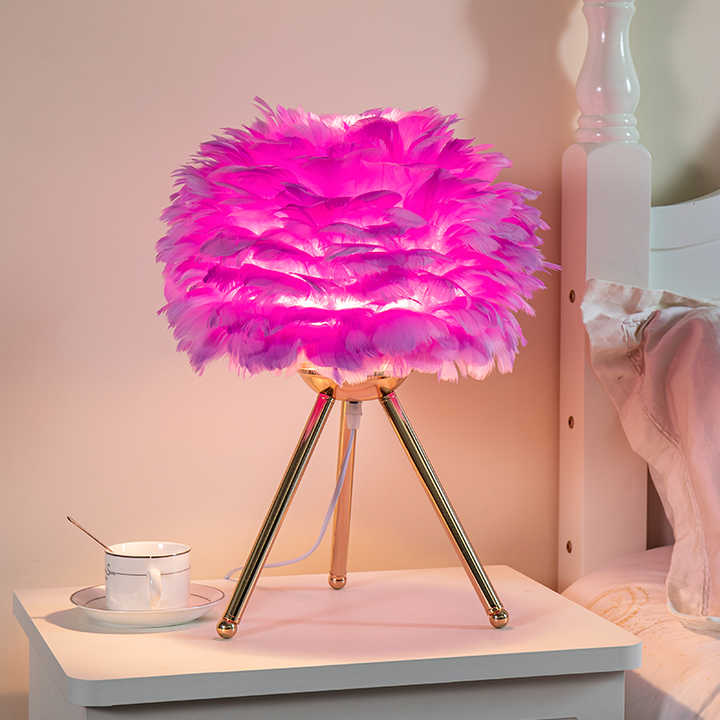 Norvo | Blossom Bordlampe – Elegant Fjærdesign med Dimbar Lys