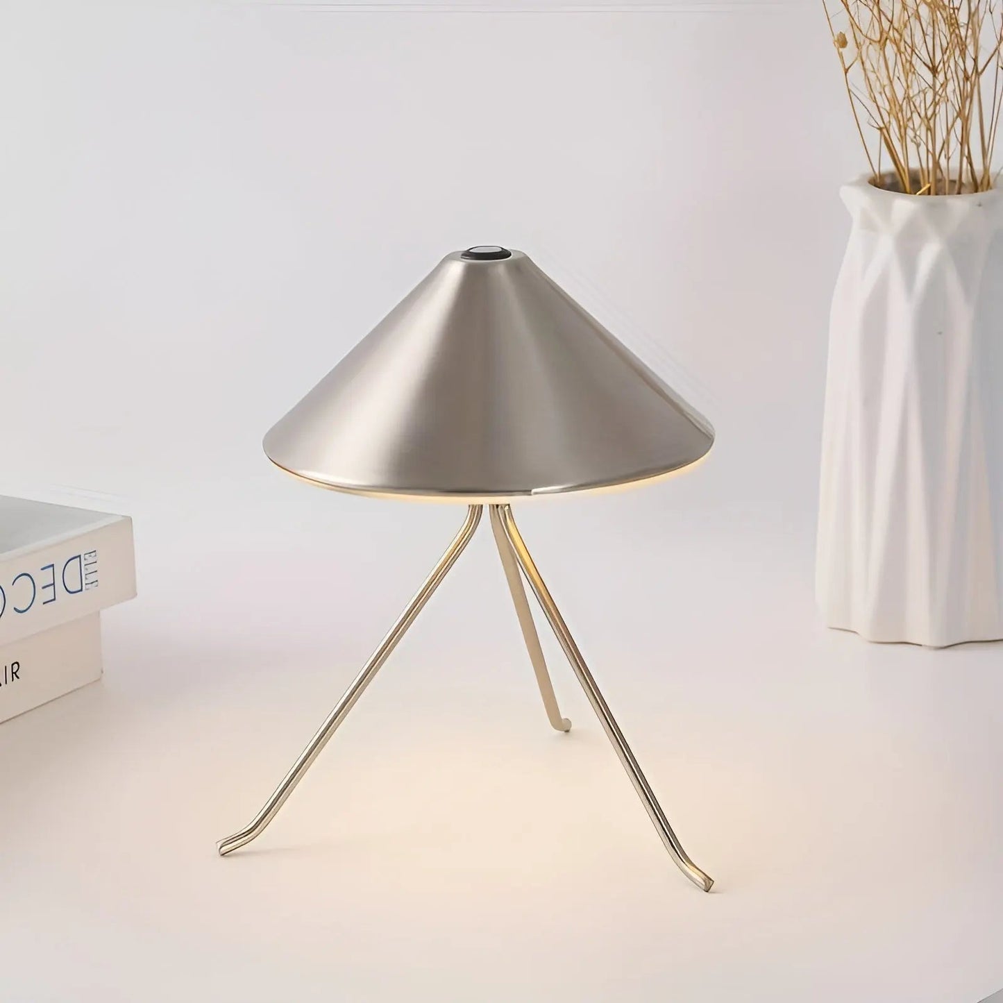 Norvo | Eleganza Luxe Bordlampe – USB Oppladbart LED Belysning med Elegant Design i Svart, Gull og Sølv