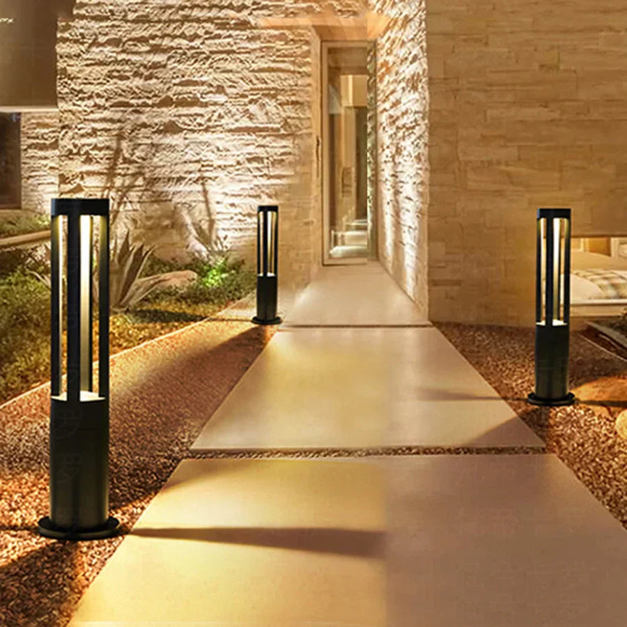 StoneGlow - Energieeffektiv LED Hage Postlampe | Vannavstøtende og Moderne Utendørs Belysning | Norvo