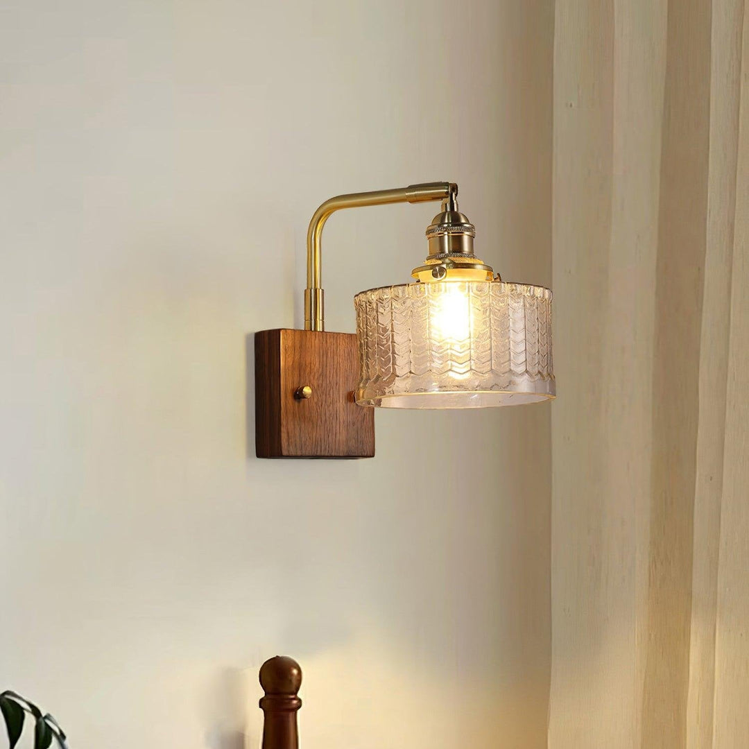 Rustikk Grønn Glassvegglampe med Trebase | Norvo