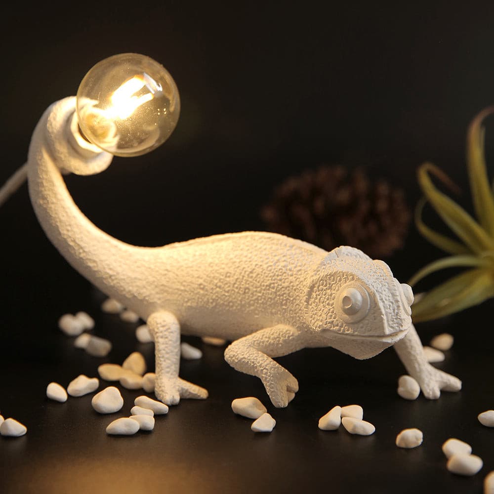 Norvo | CamouGlow – Harpiks Bordlampe med Sjarmerende Kamuflering Detalj