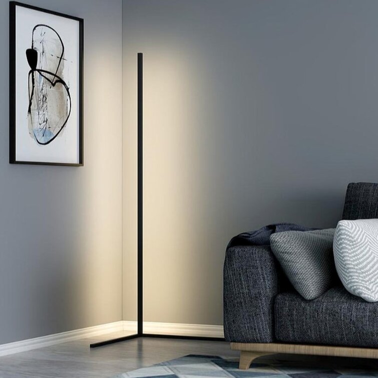Norvo | Moderne Krok LED Gulvlampe – Plassbesparende Minimalistisk Design med Myk Ambient Belysning