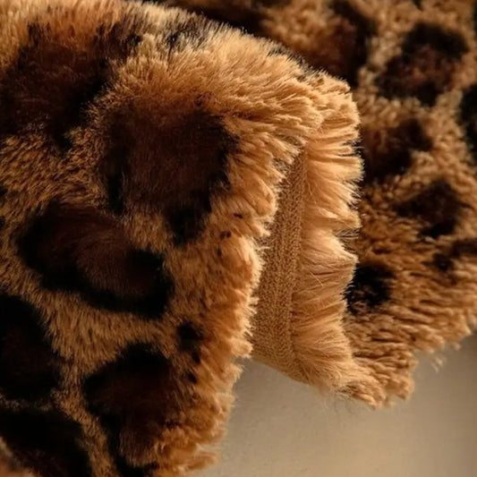 Norvo | Cozy Leopard Print Sofa Cover