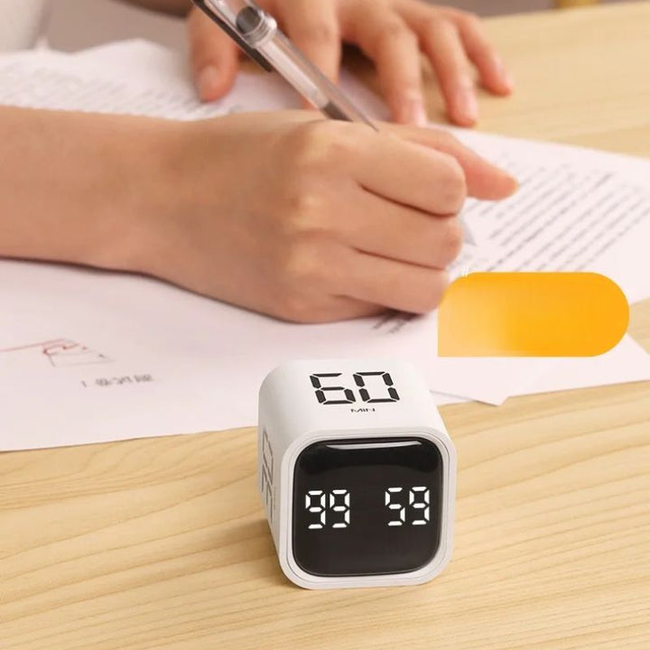 Norvo | Smart Cube Timer med tyngdekraftsensor og LED-skjerm