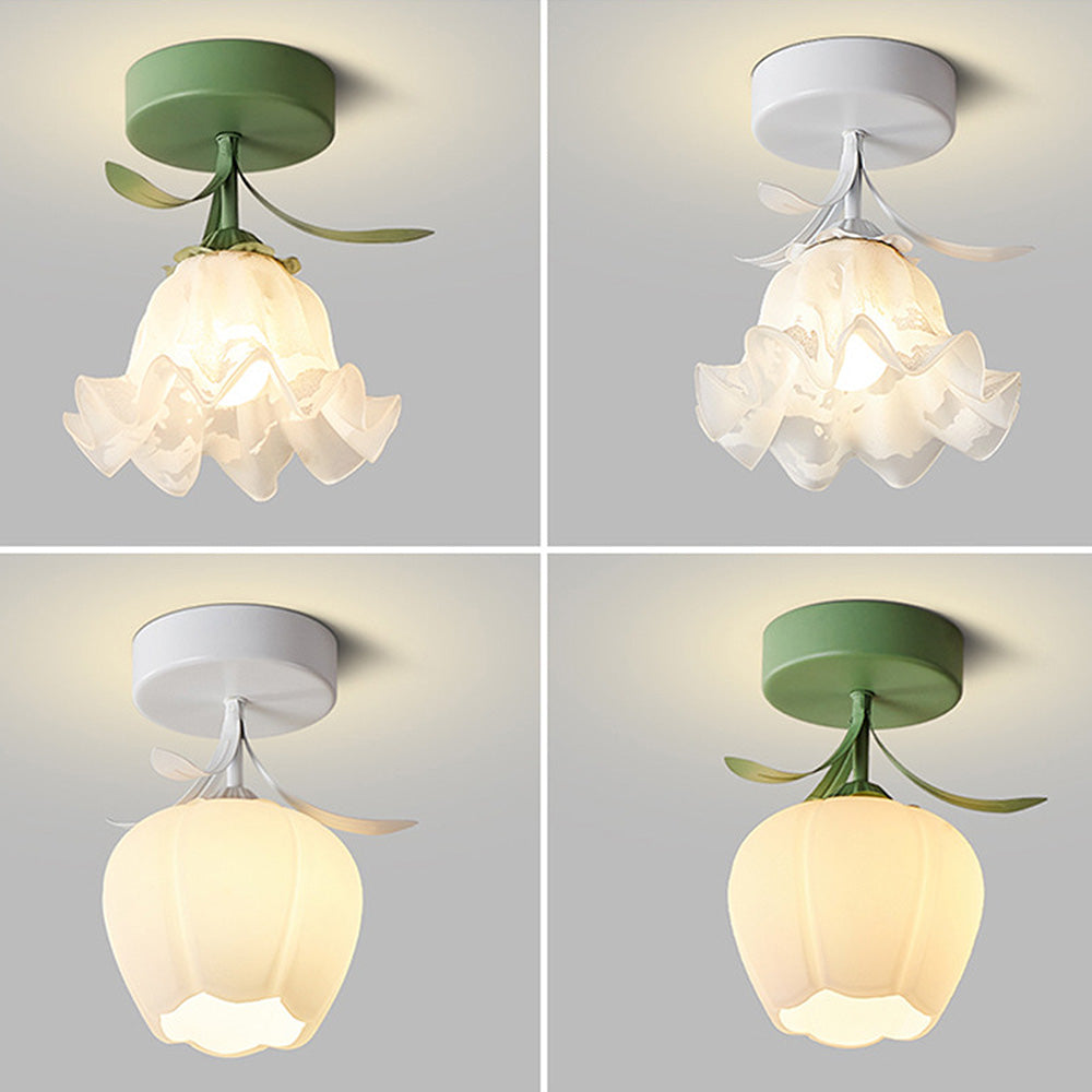 Norvo | Taklampe med blomstret glasskjermdesign