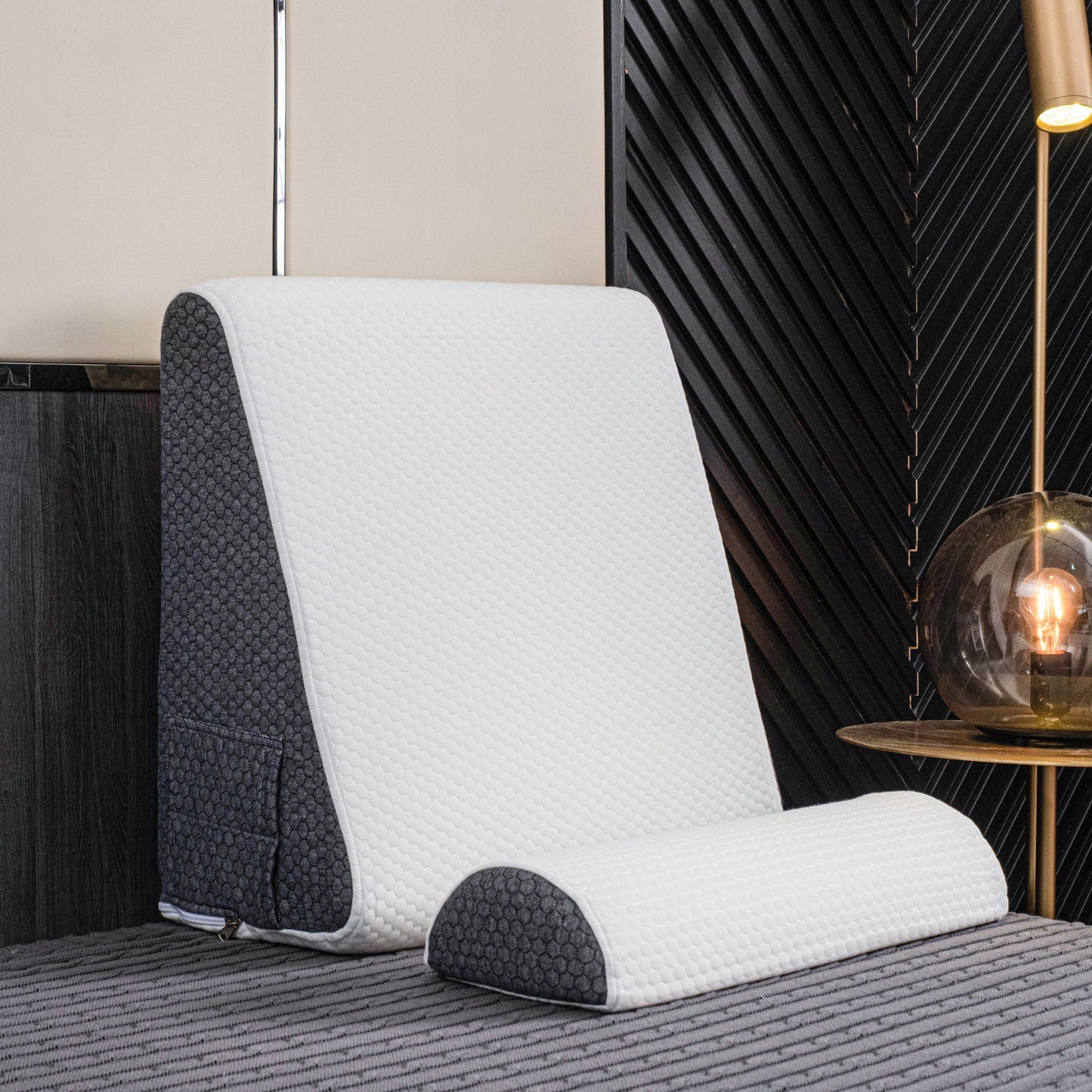 Norvo | Lutad Refluks Vinkel Støttepute | Minne Skum, Hypoallergenisk & Ideell for Rygg- og Side-Sovende