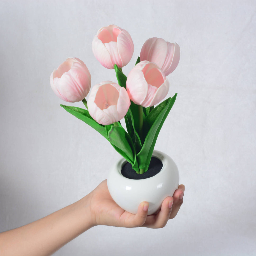Norvo | Moderne Kreativ Simulering Tulipan Peony LED Nattlys Bordlampe
