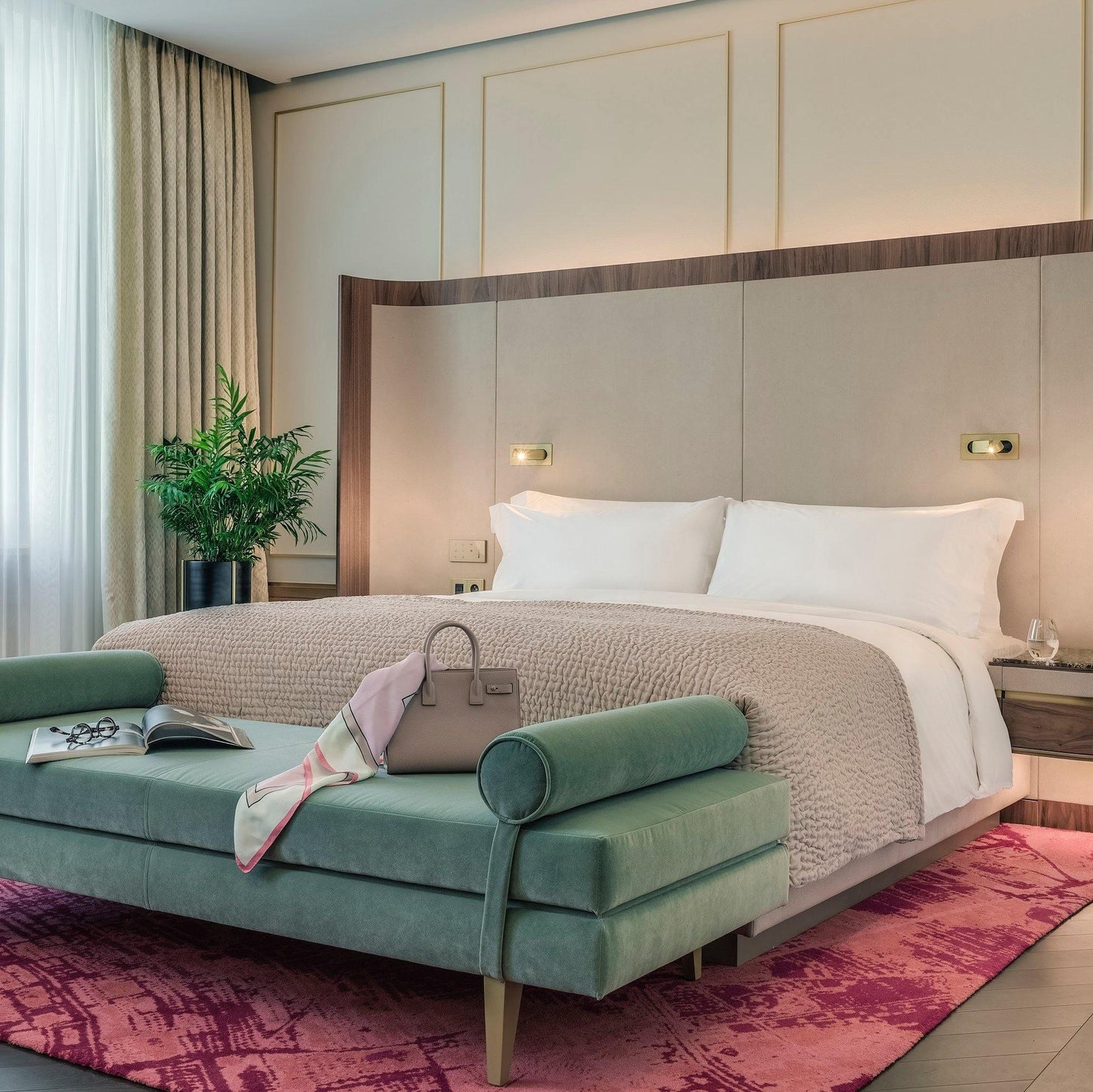 Norvo | LED Nattbordslampe LUMEVIA | 3 Lysfarger | Aluminiumlegering | Ø19 cm x H8 cm | Med Trykknapp