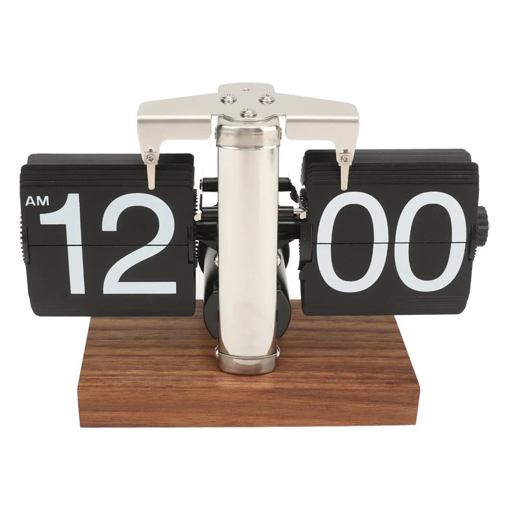 Norvo | Silvara – Vintage Flip Down Clock in Valnøtt Tre | Retro Mekanisk Design