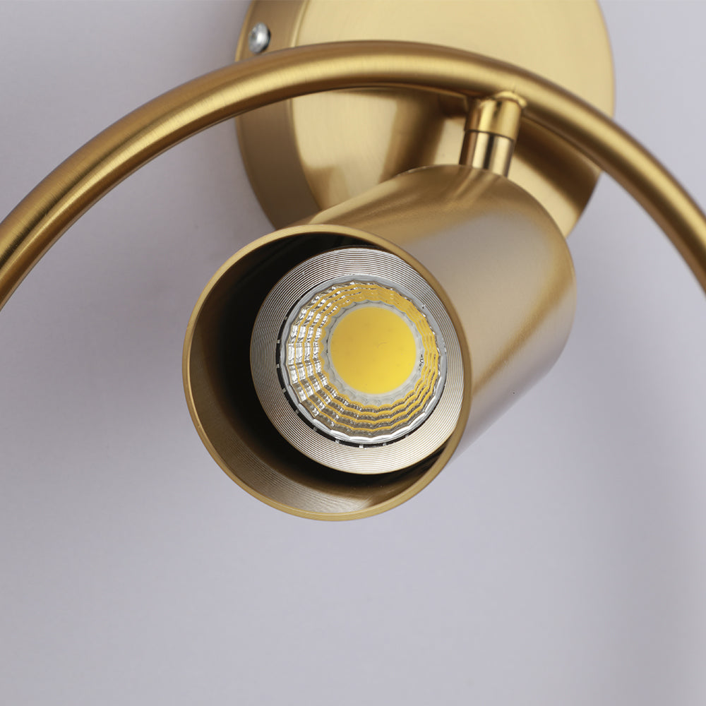 FlammeStylée – Gylden Vegglampe for Elegant Atmosfære Norvo