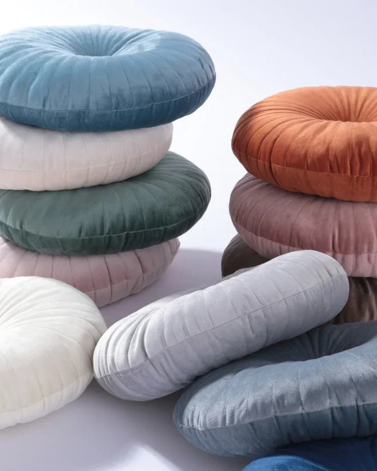 Norvo | Rund Pute i Moderne Design