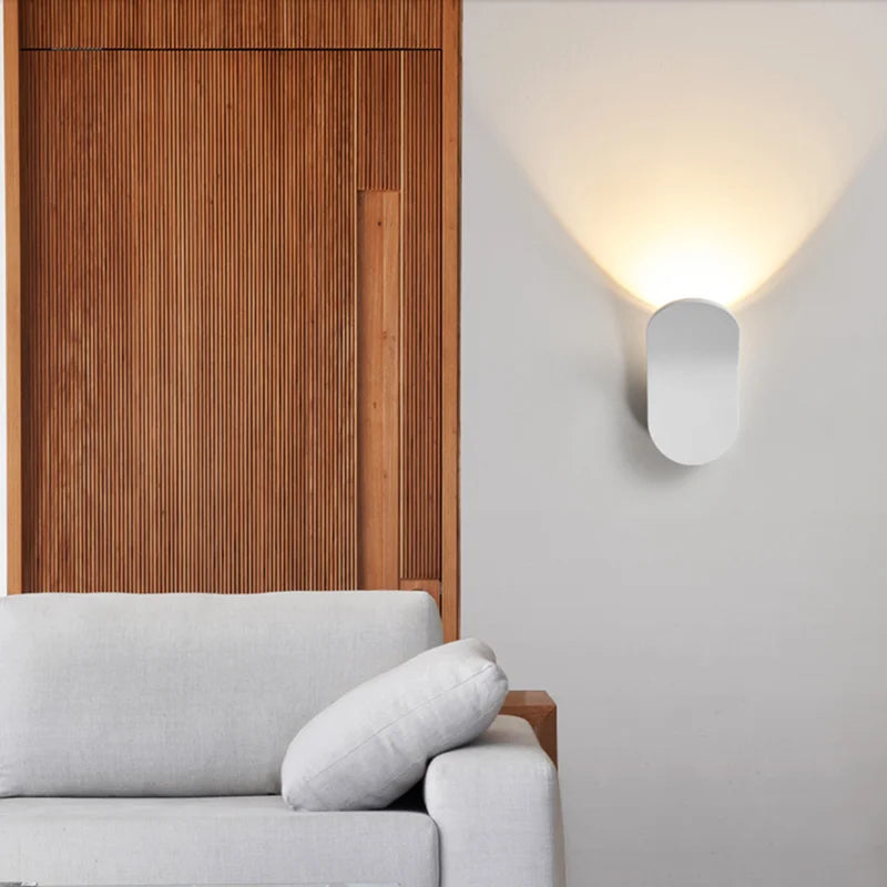 Norvo | SkandiGlow Vegglampe | LED Skateboard Design | Moderne & Kreativ