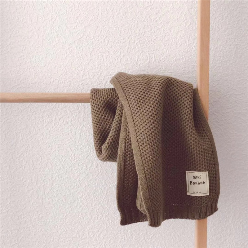 Norvo | Barne Strikket Skjerf – Mykt og Varmende Skjerf i Tidløst Design