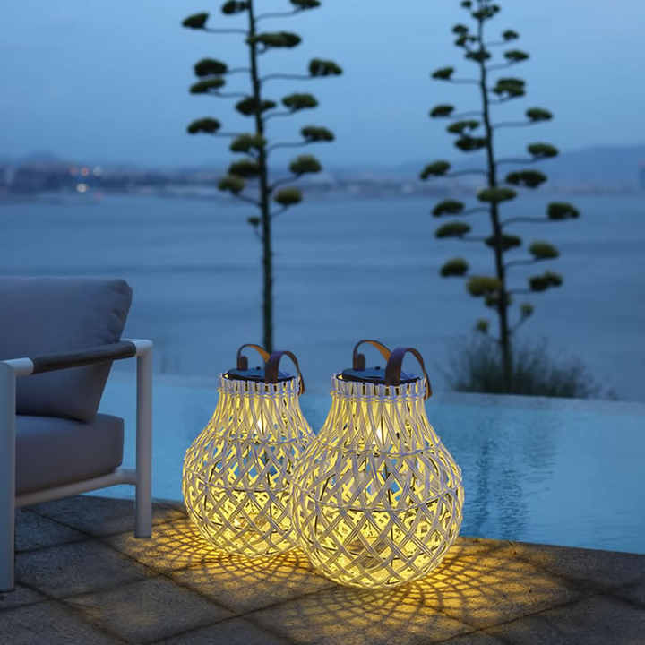 Norvo | Solr LED Rattanlampe – Stor utendørs belysning i oval design for hage og terrasse