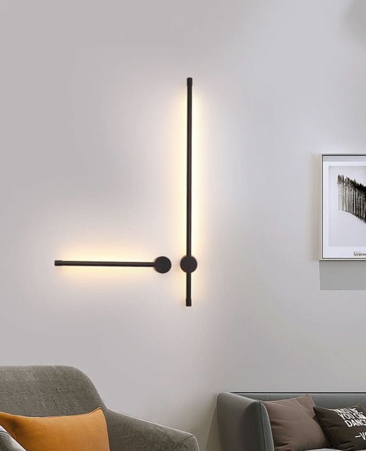 Norvo | Minimalistisk Vegglampe med Stikkontakt og LED Lys
