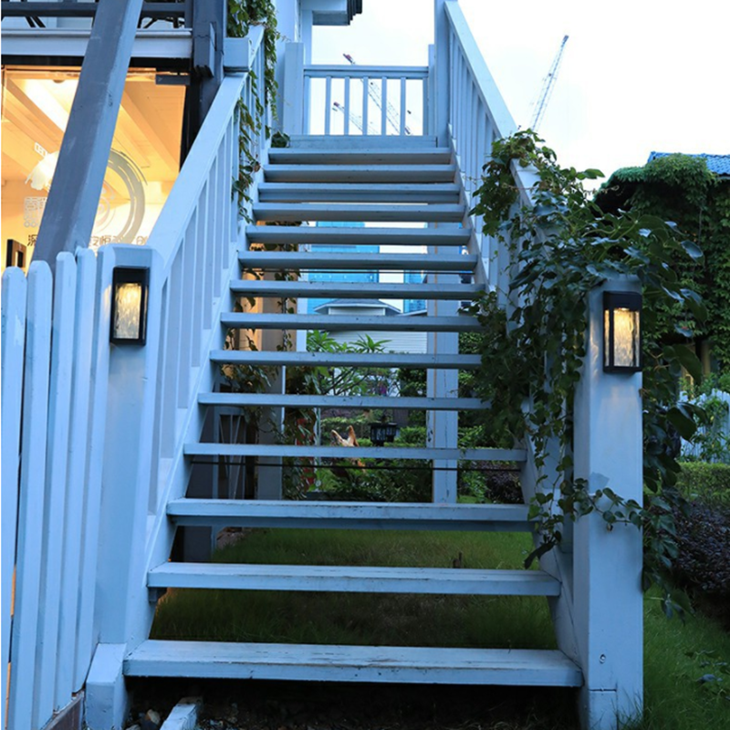 Norvo | SolarBurst – Utendørs Vegglampe med Solenergi