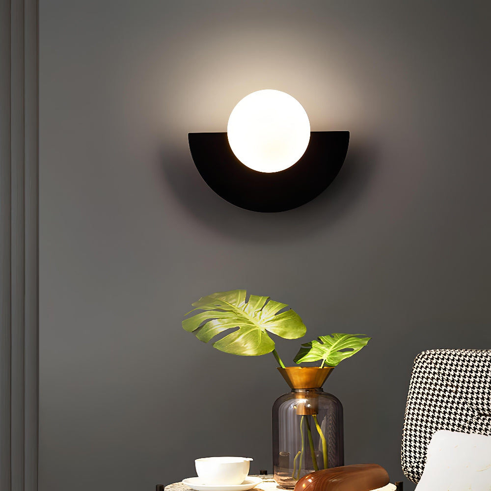 Norvo | Halvmåne Vegglampe – Nordisk LED Design for Moderne Interiør