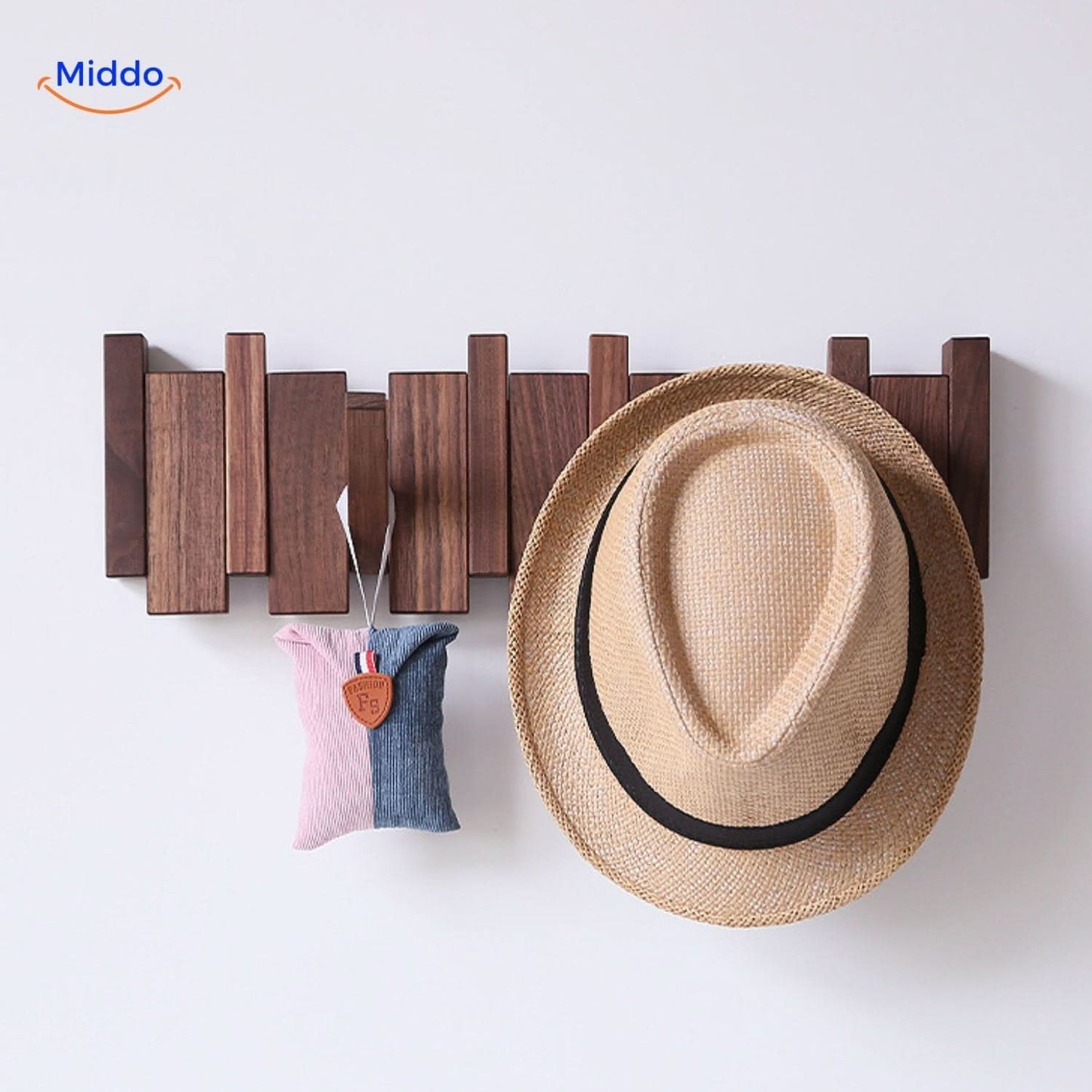 Norvo | Håndlaget Tre Piano Vegg Kleshenger