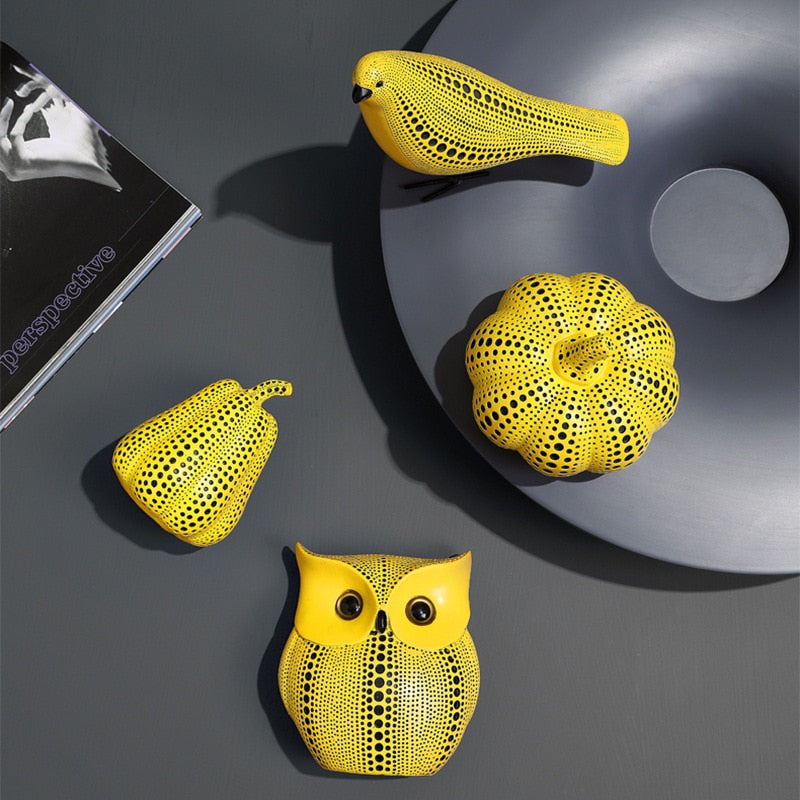 Norvo | Kusama Yayoi Stil Gresskar Skulpturer