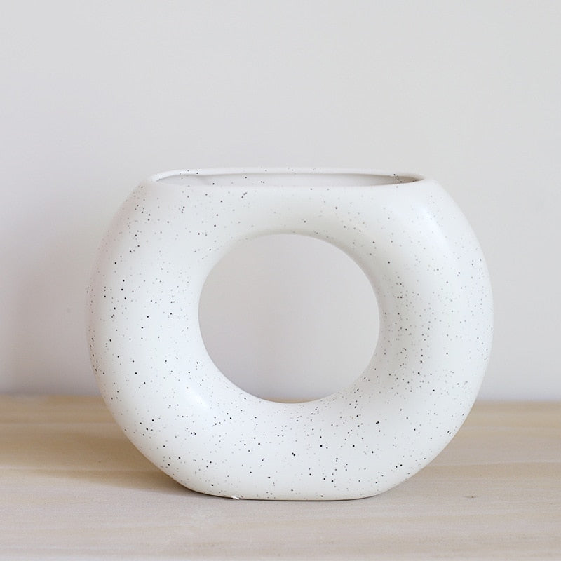 Stor terracotta vases | Timeless beauty and rustic elegance