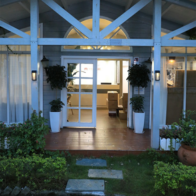 Norvo | SolarBurst – Utendørs Vegglampe med Solenergi