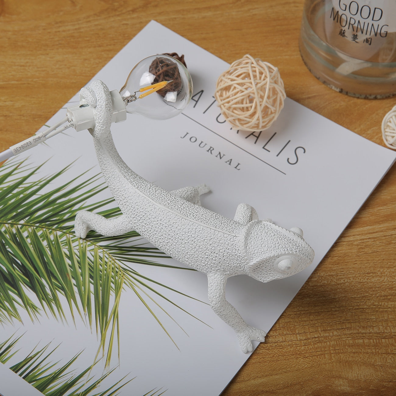 Norvo | Harpikslampe med Gecko - Elegant Gecko-lampe laget av harpiks for moderne interiør