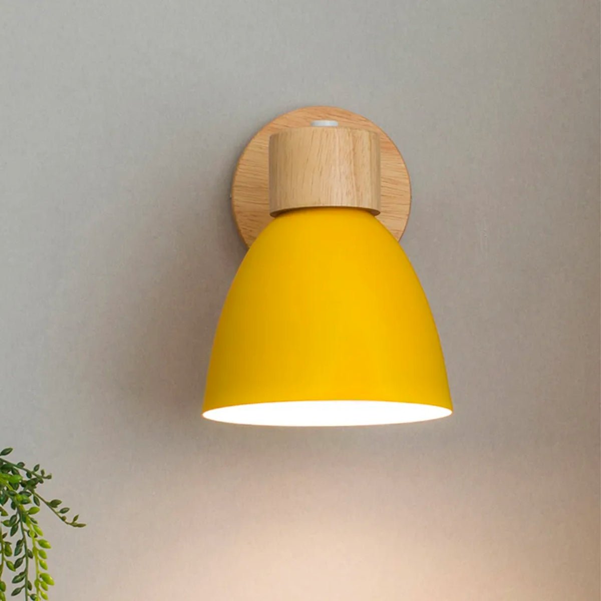 Norvo | Elegant vegglampe i tre - Moderne og varm design